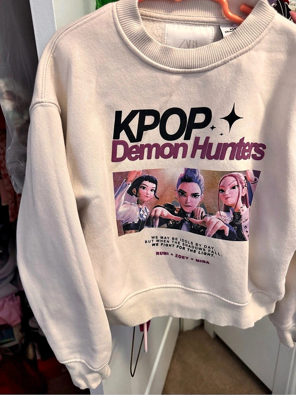 Zara KPOP Demon Hunters Netflix Graphic Sweatshirt Girls 8-9 Years